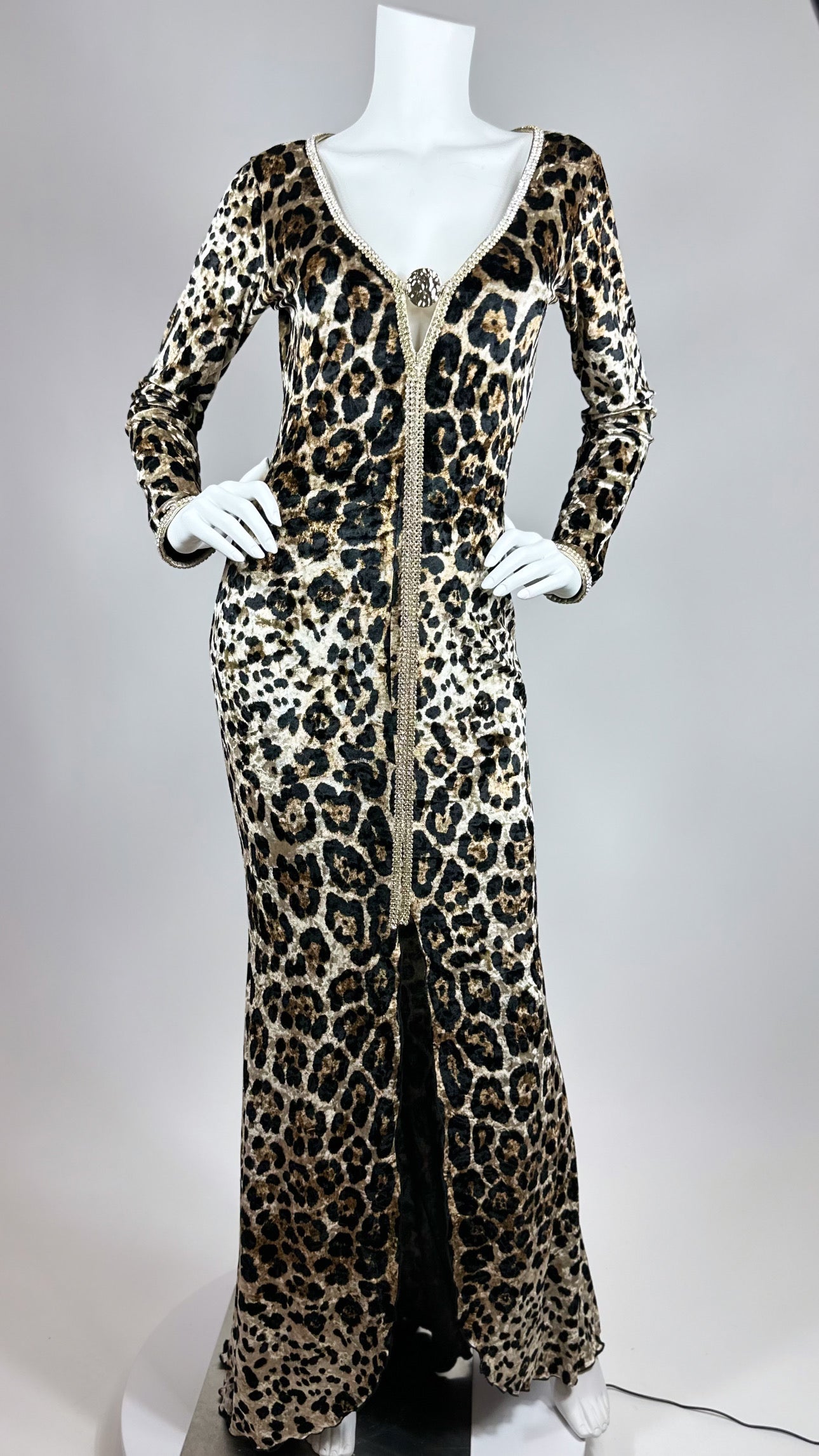 Mermaid style long dress with medallion