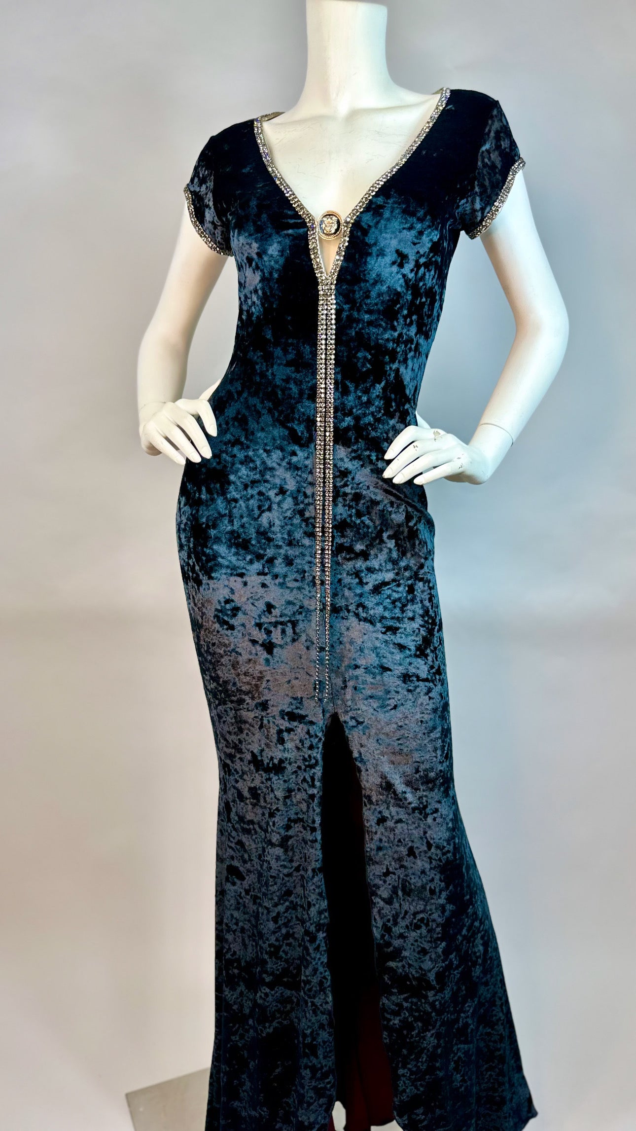 Mermaid style long dress with medallion