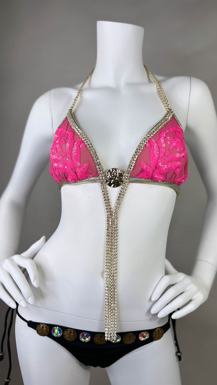 Paradise top bikini style with medallion