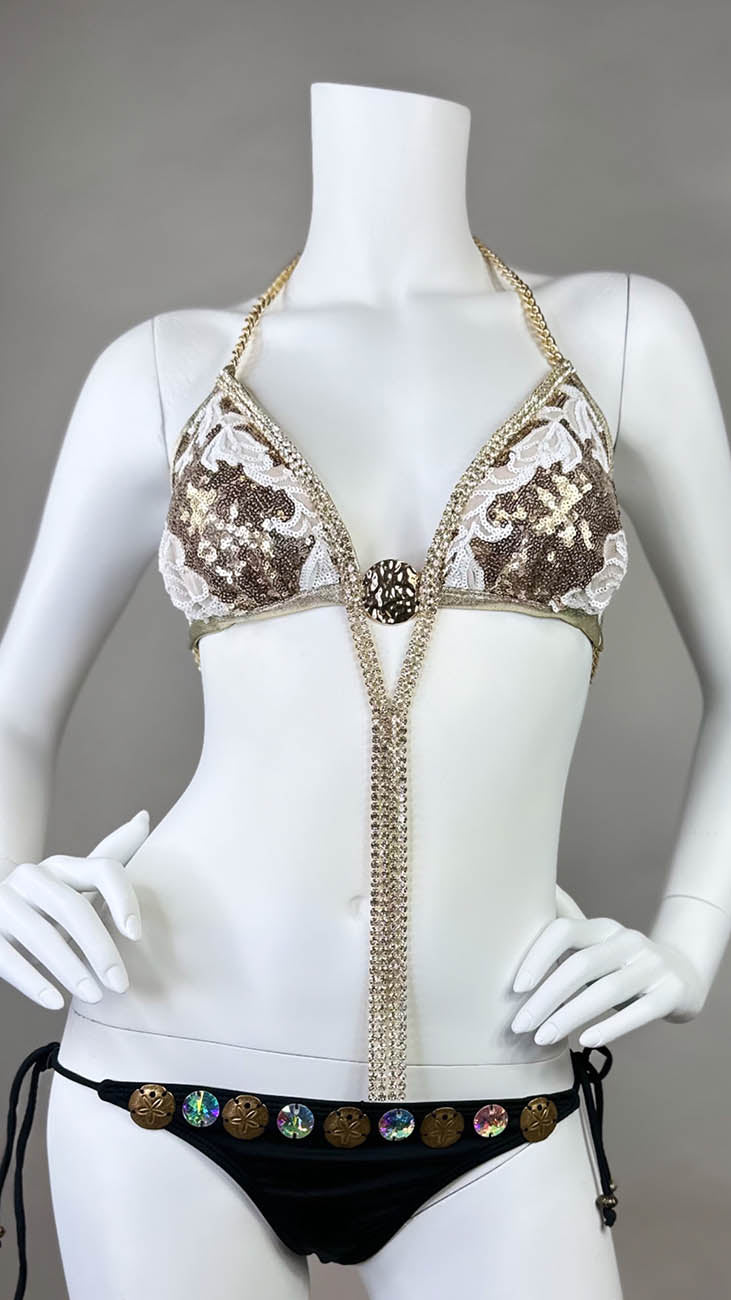 Paradise top bikini style with medallion