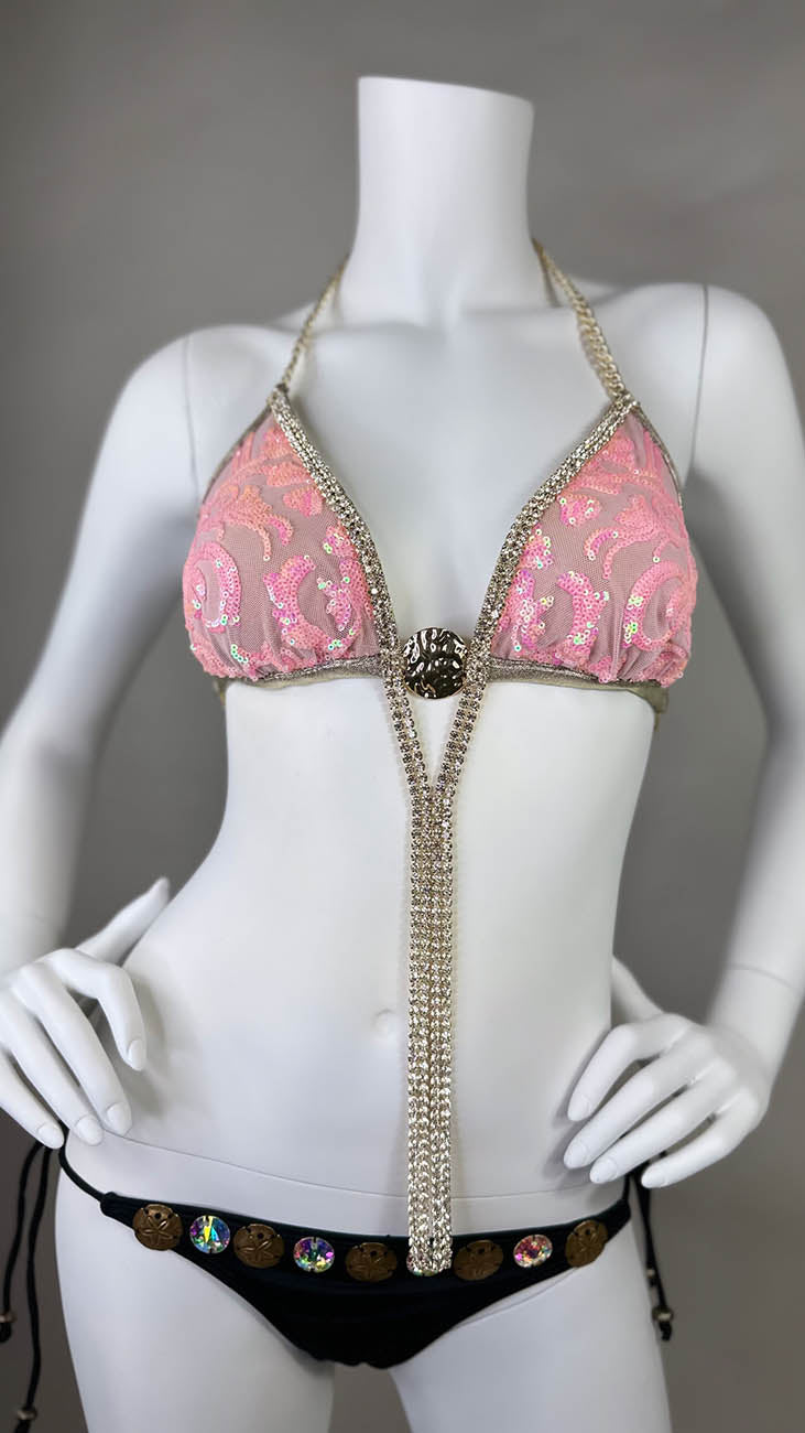 Paradise top bikini style with medallion