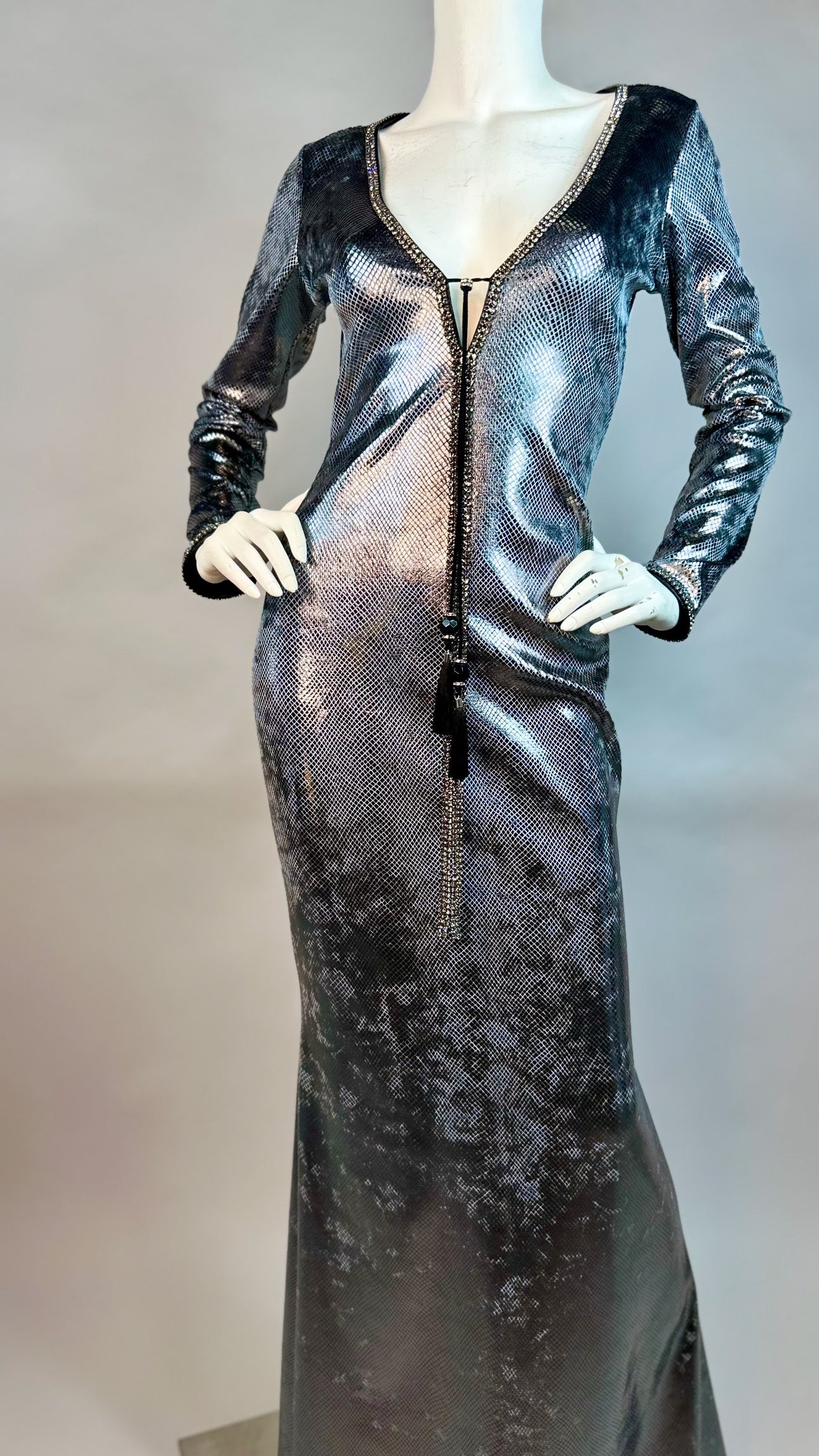 Mermaid style long dress with medallion